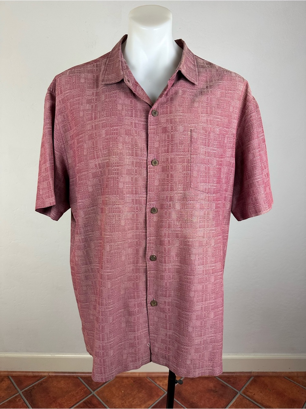Tommy Bahama Textured Silk Men's Short Sleeve Button-Up Shirt